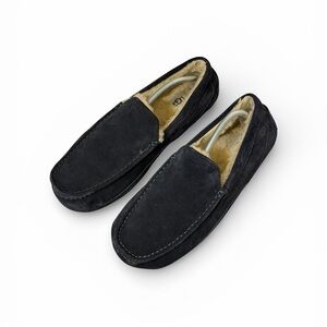 Size 11 UGG Men's blue Loafers